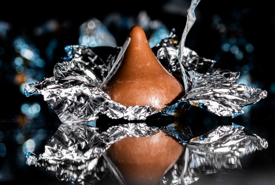 Ambalaj üzerinde holografik güvenlik folyosu gösteren görsel