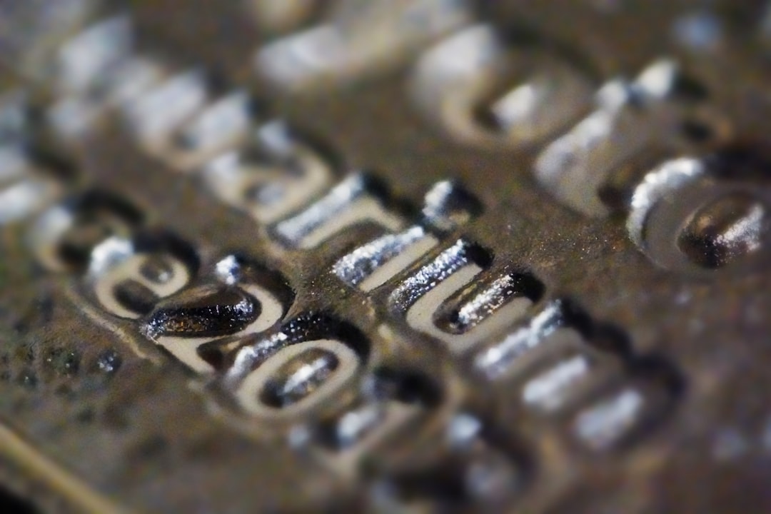 Kabartmalı kartvizit yakın çekimi